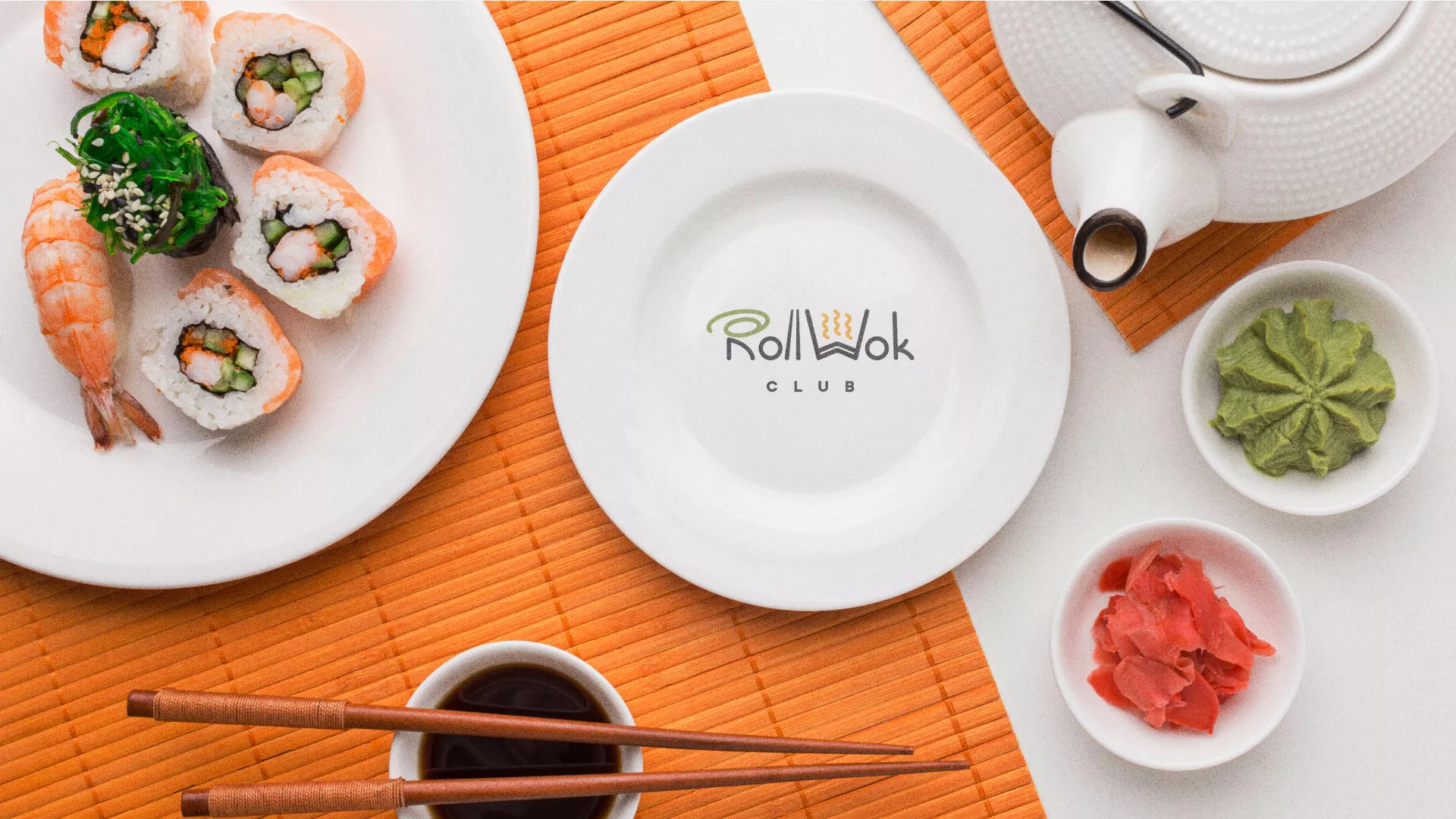 Разработка логотипа и фирменного стиля суши-бара «Roll Wok Club» в Буйнакске